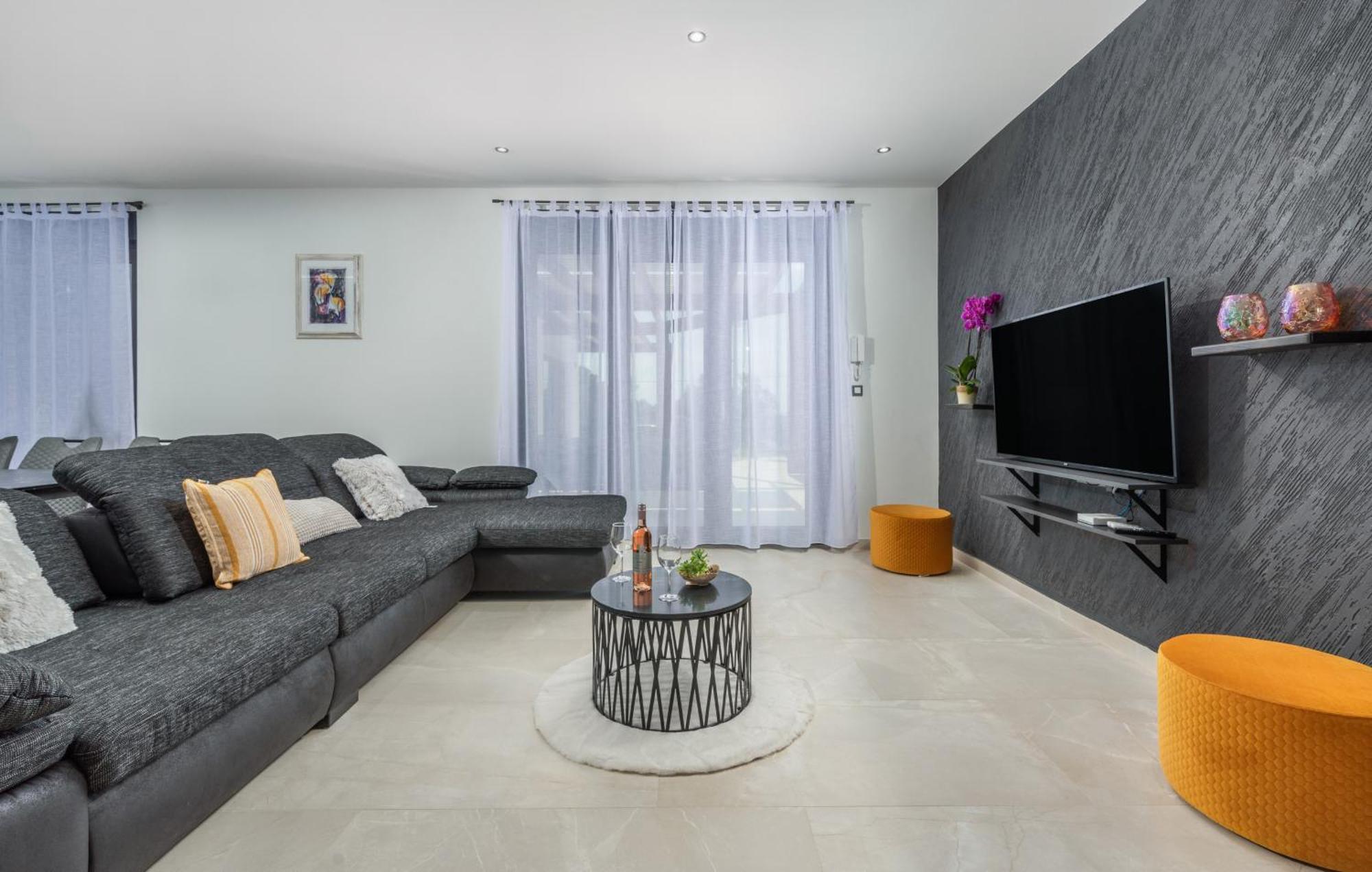 Villa Posidonia Near Pula With Sea View And Surrounded By Olive Trees Krnica Extérieur photo